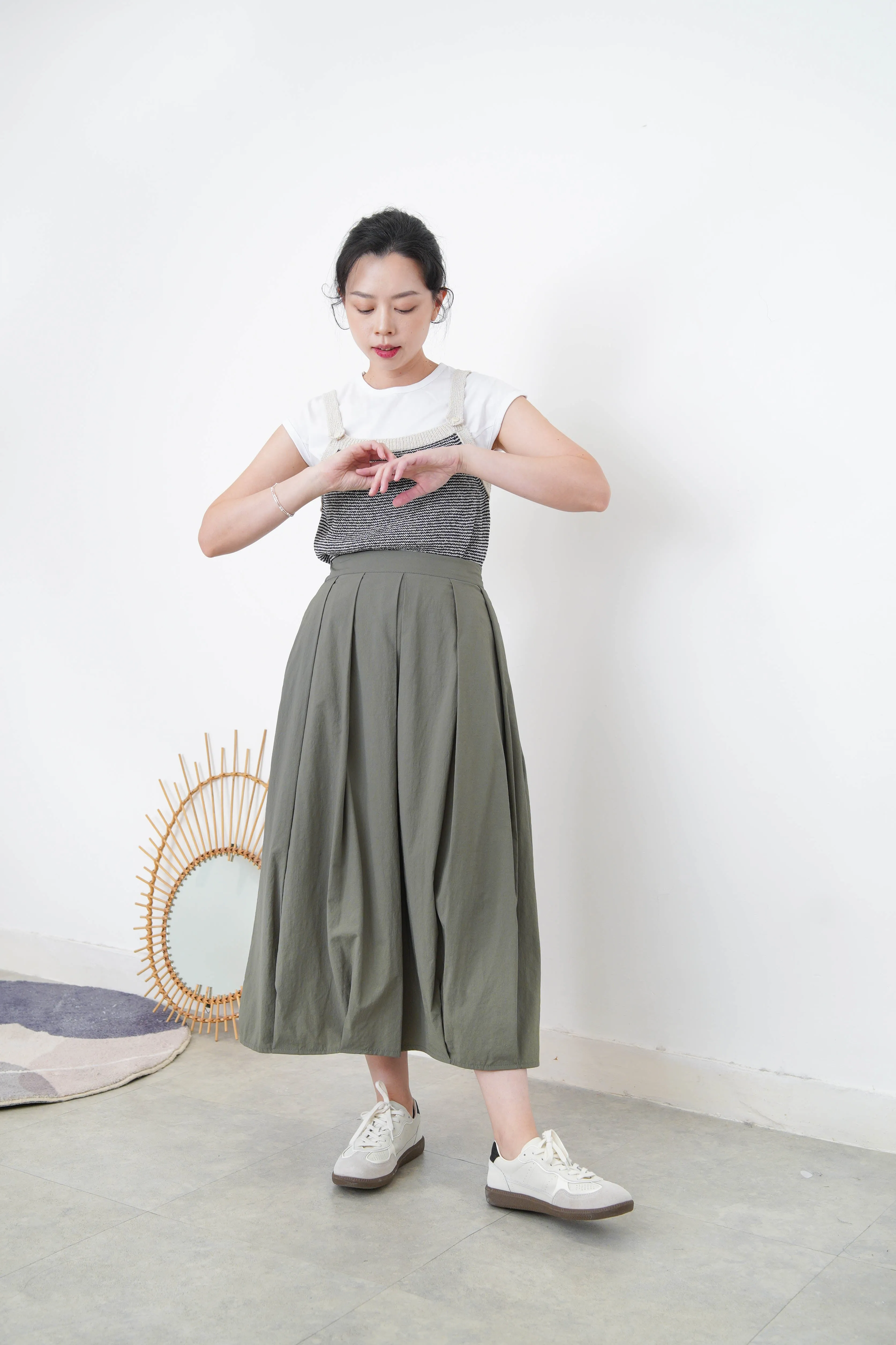 Beige knit pattern vest