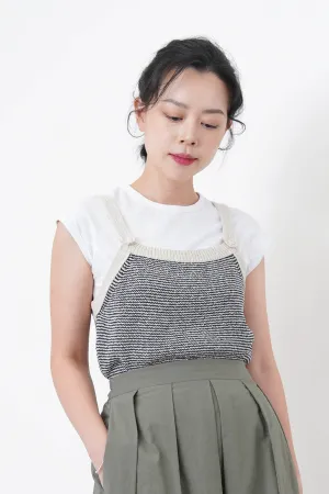 Beige knit pattern vest