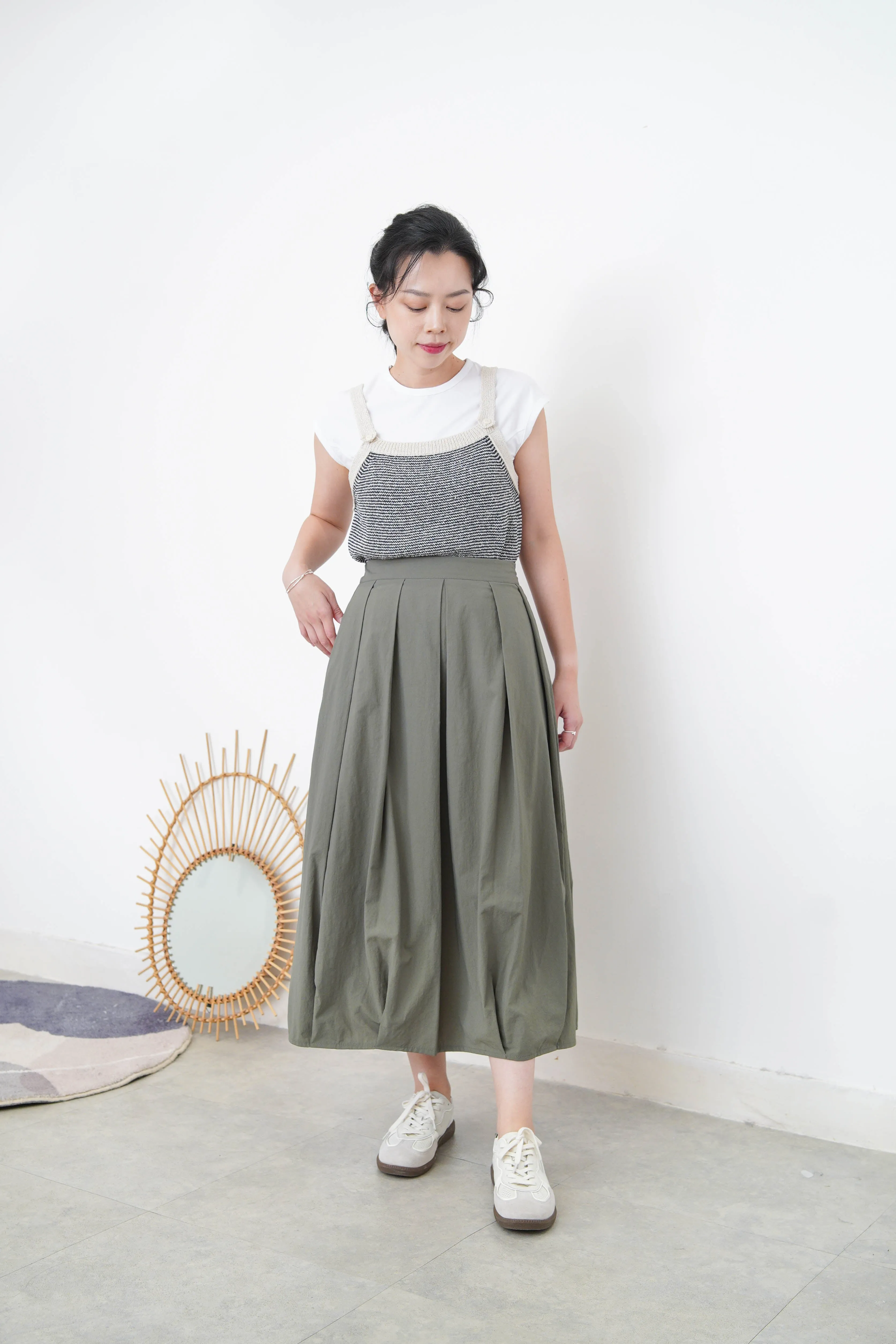 Beige knit pattern vest