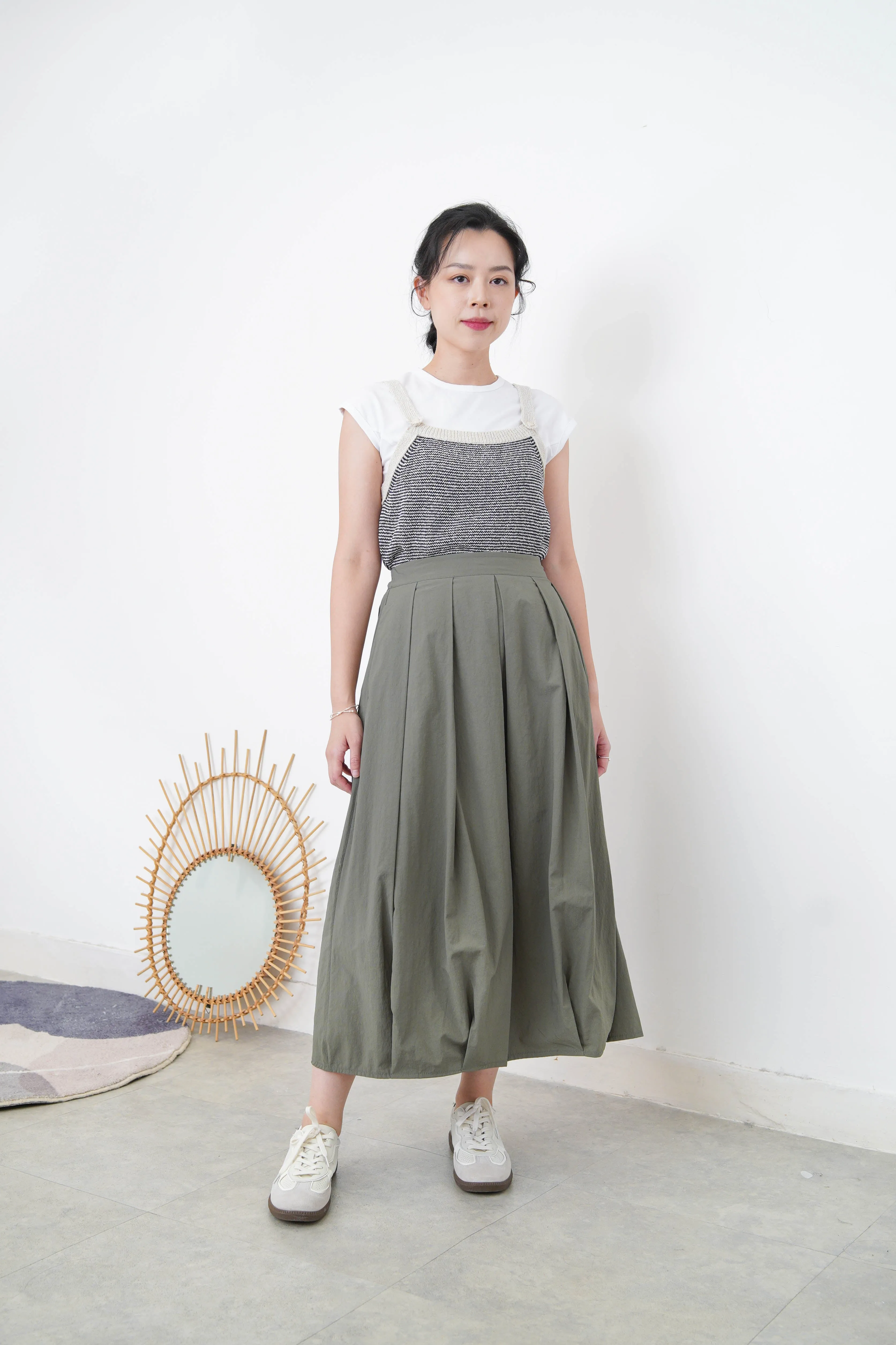 Beige knit pattern vest