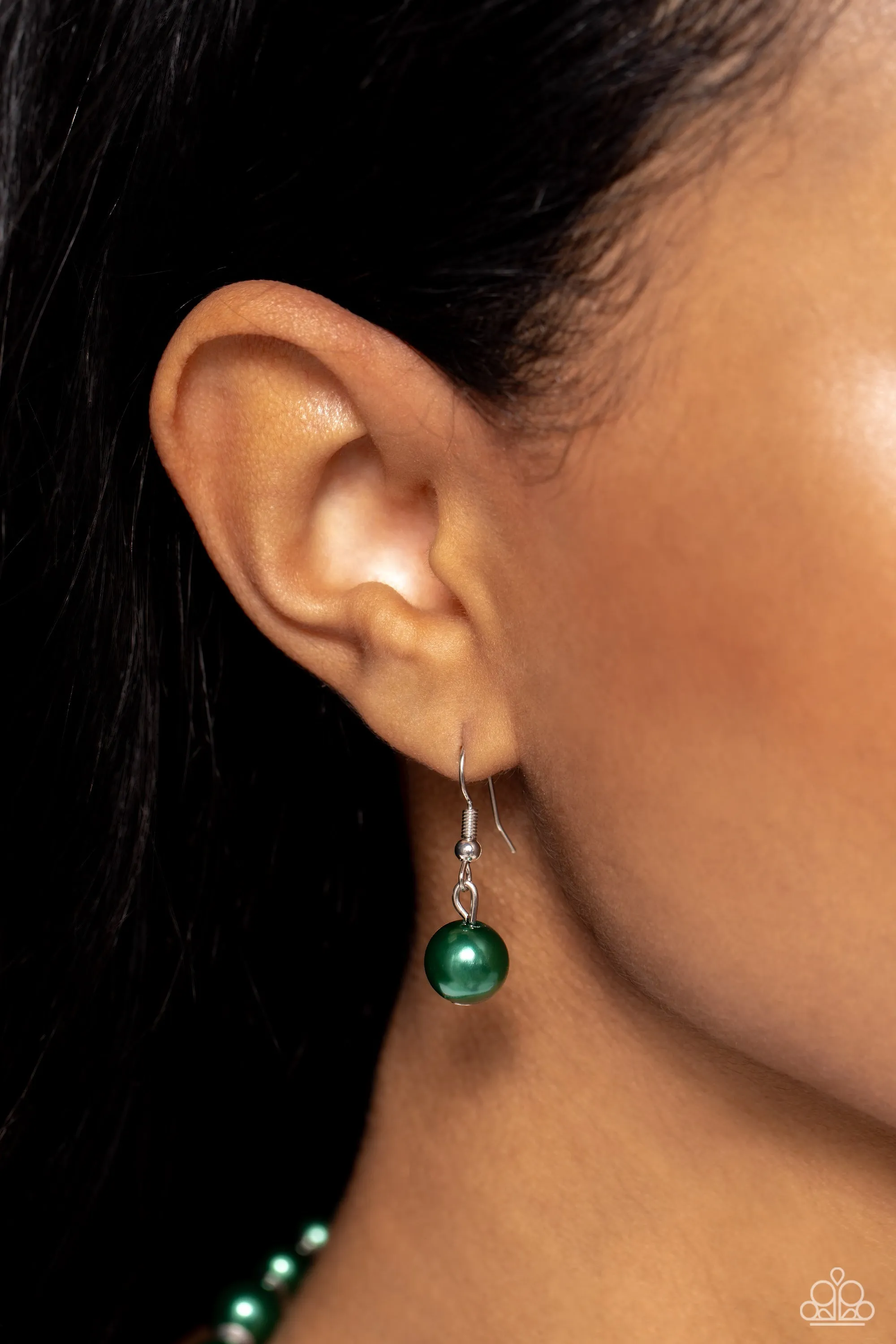 Manhattan Mogul - Green Necklace - Paparazzi Accessories