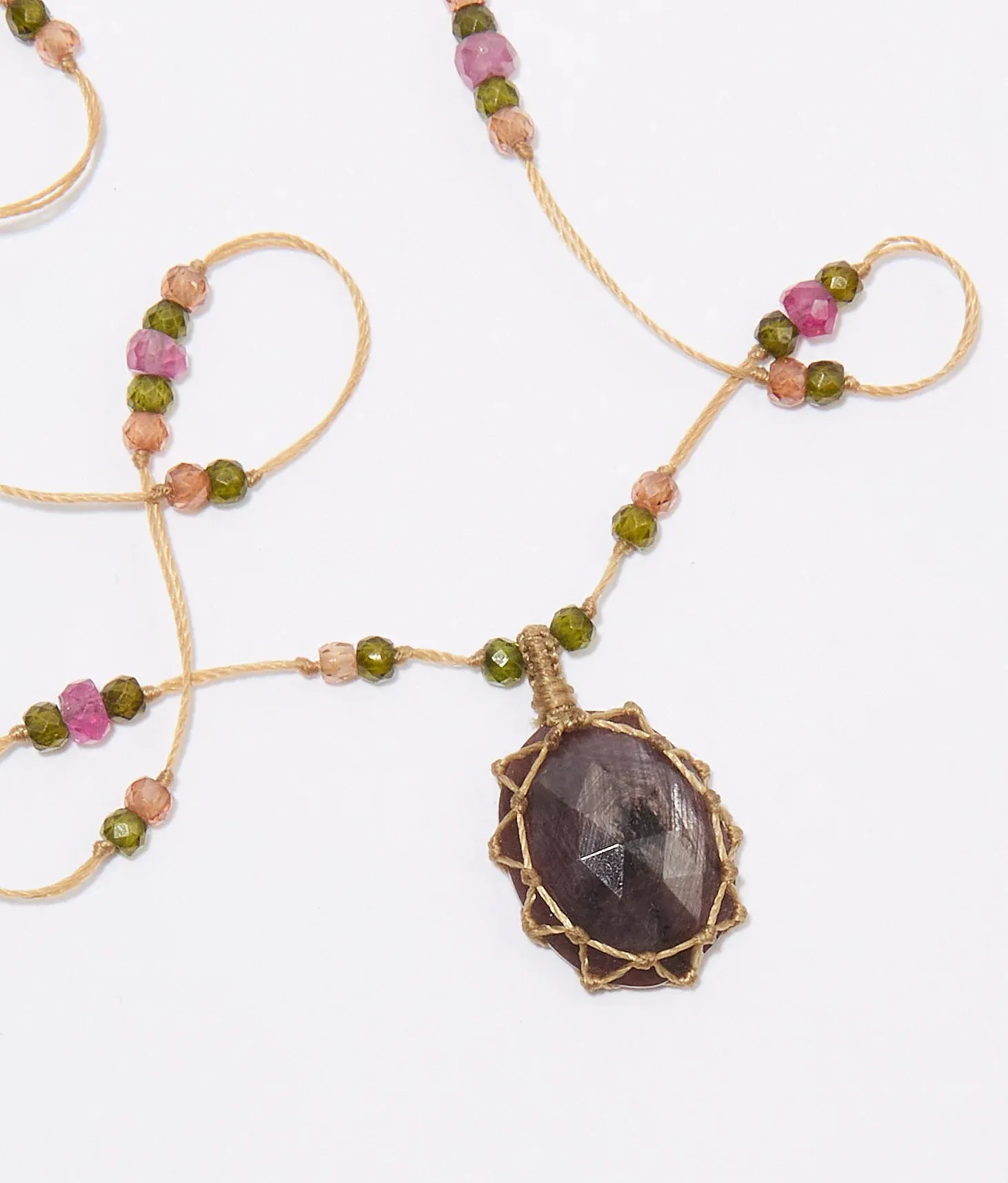 Sharing Tibetan Short Necklace Corundum Red